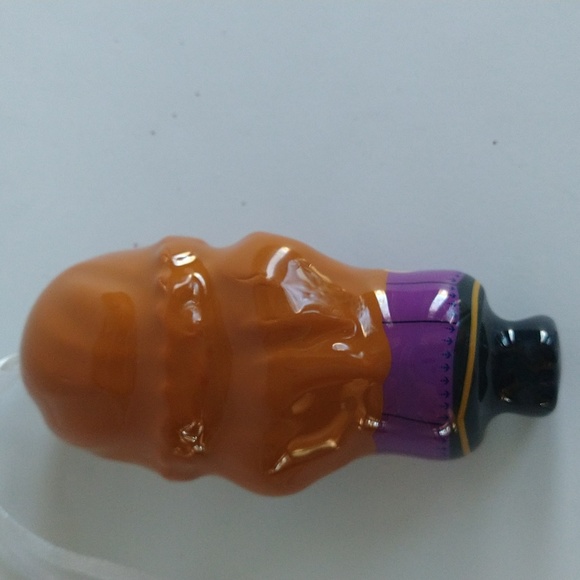 Hallmark Christmas Ornament Anna Disney Frozen II - Picture 2 of 4